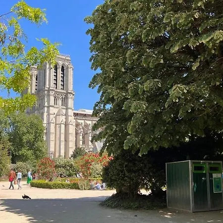 Appartamento Notre Dame In Full Colors *