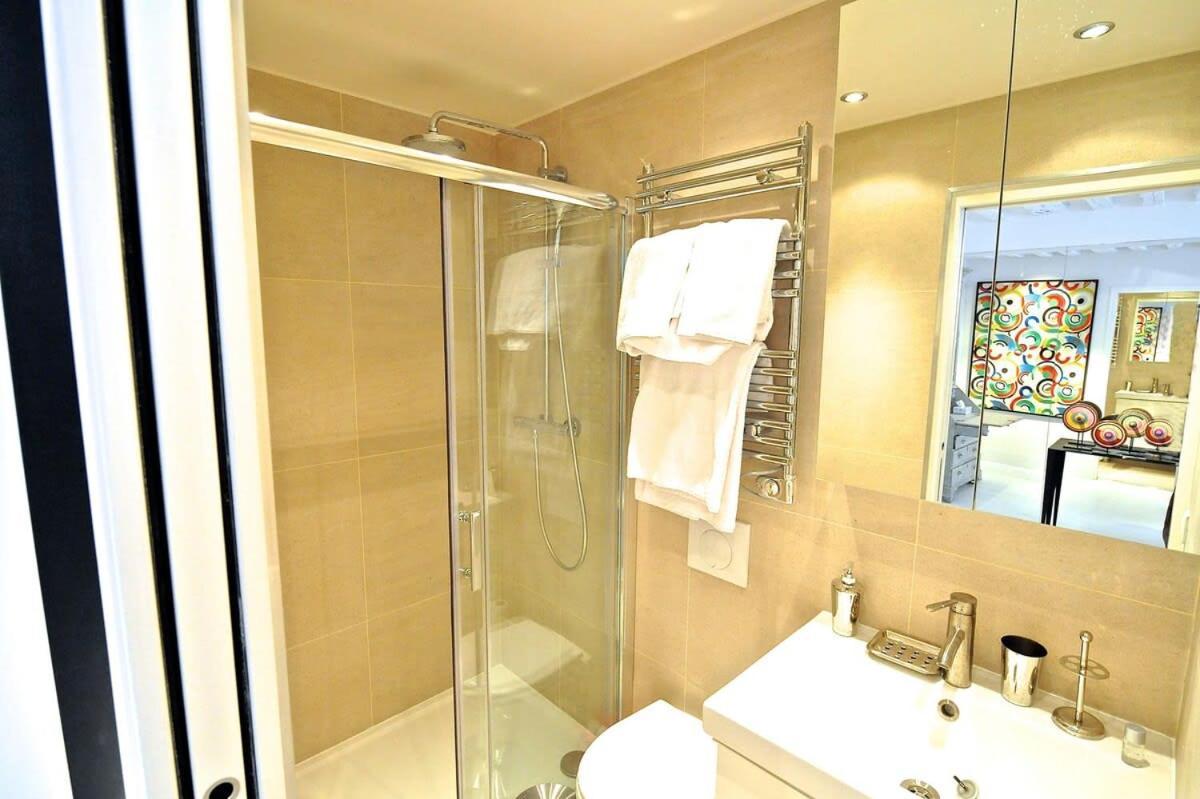 Notre Dame In Full Colors Appartamento